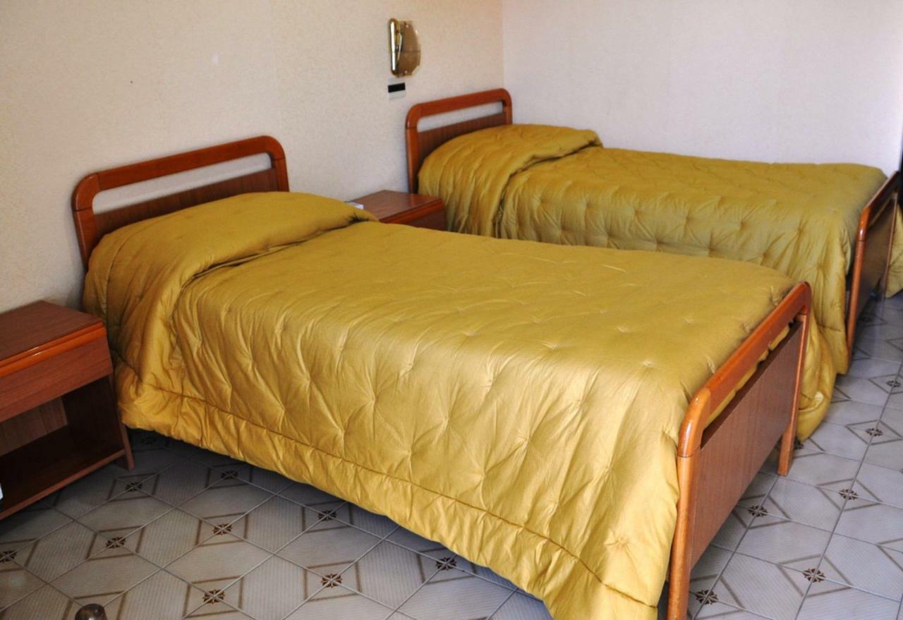 I 3 Pini Hotel Cassino Exterior photo